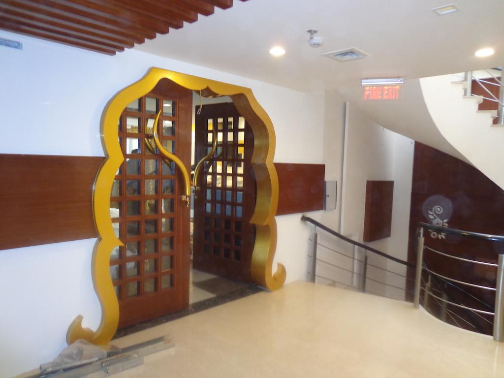 Hotel Taj Princess - Boutique Hotel Delhi  Exteriör bild