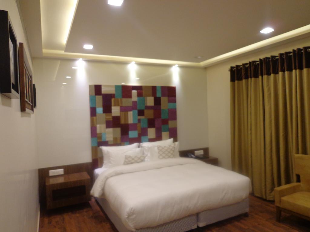 Hotel Taj Princess - Boutique Hotel Delhi  Exteriör bild