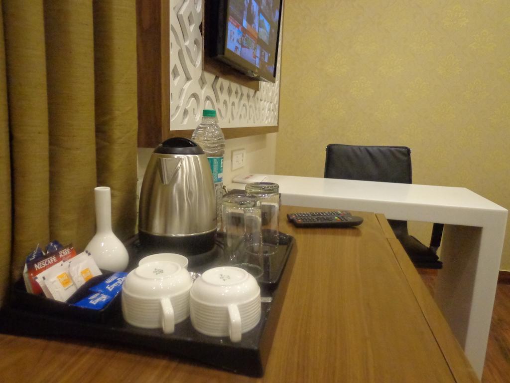 Hotel Taj Princess - Boutique Hotel Delhi  Exteriör bild