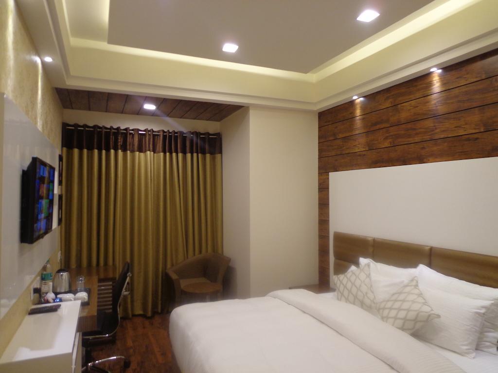 Hotel Taj Princess - Boutique Hotel Delhi  Exteriör bild