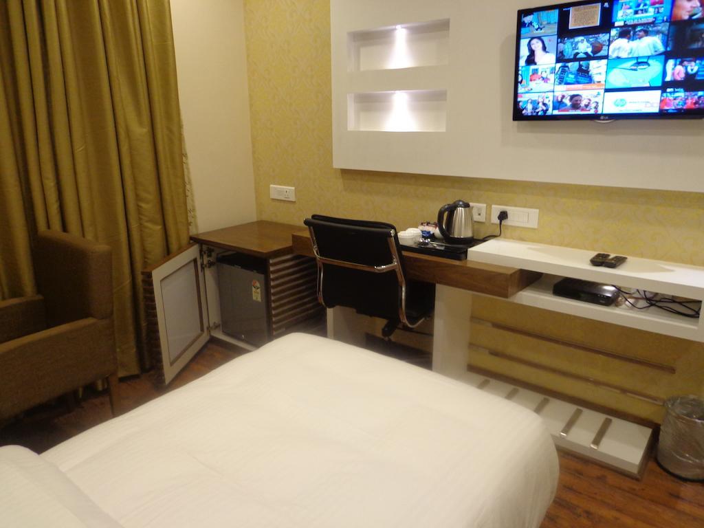 Hotel Taj Princess - Boutique Hotel Delhi  Exteriör bild