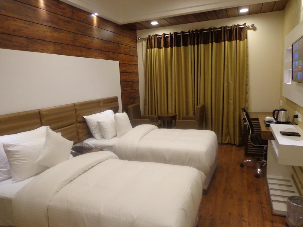 Hotel Taj Princess - Boutique Hotel Delhi  Exteriör bild