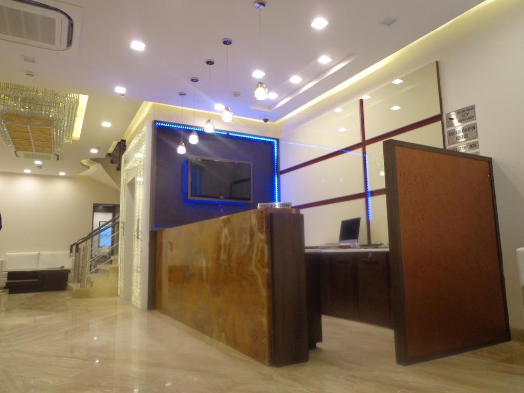 Hotel Taj Princess - Boutique Hotel Delhi  Exteriör bild